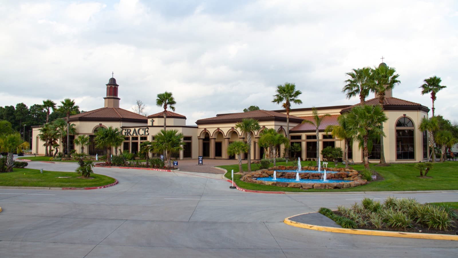 The Grace Woodlands church campus with fountain